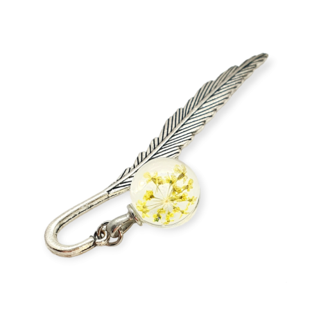 bookmark with ball and yellow flowers1